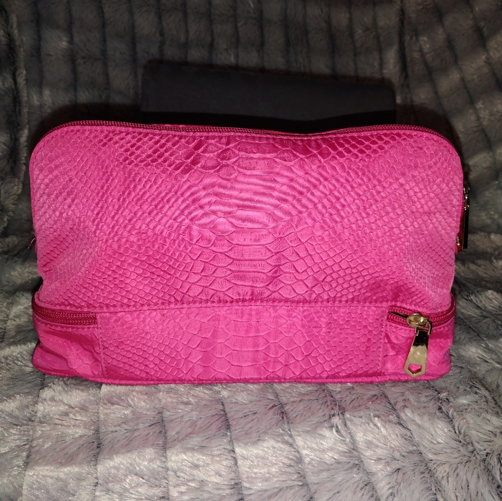 Victoria's Secret Pink Crocodile Inspired Cosmetic Hair Product Travel Bag Case - Picture 2 of 7